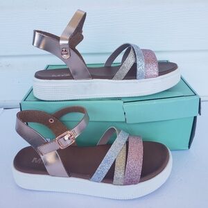 MIA Metallic Strappy Rubber Sandals!!